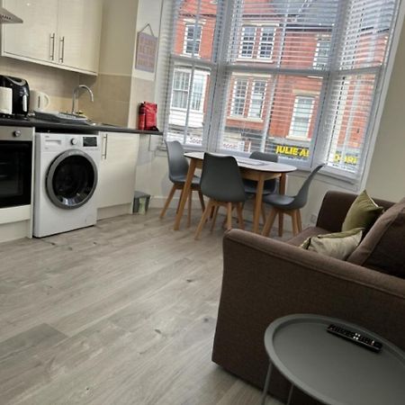Studio Flat 2A Central Colwyn Bay Exterior foto